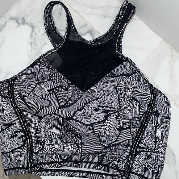 Lululemon sports bra Get It Om Bra In Mini Dottie Tribe - Picture 7 of 7